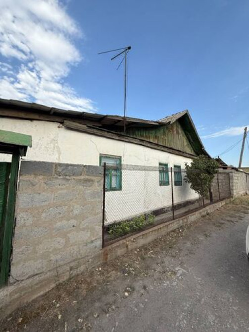 Дом, 80 м², 6 комнат, Агентство недвижимости, Косметический ремонт Бишкек - сүрөт 1