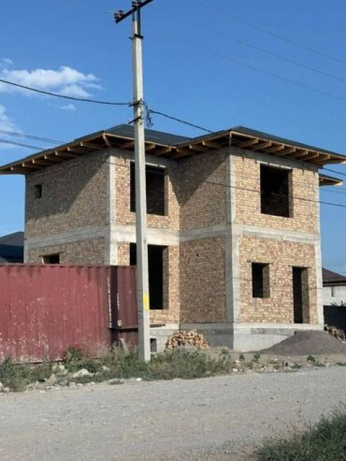Дом, 210 м², 6 комнат, Агентство недвижимости, ПСО (под самоотделку) Bishkek - photo 1