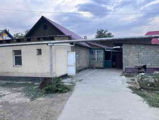 Дом, 83 м², 6 комнат, Собственник, Старый ремонт Бишкек
