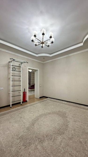 Дом, 200 м², 6 комнат, Агентство недвижимости, Евроремонт Бишкек - сүрөт 1