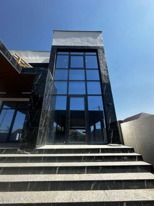 Дом, 200 м², 6 комнат, Агентство недвижимости, Дизайнерский ремонт Бишкек - сүрөт 3