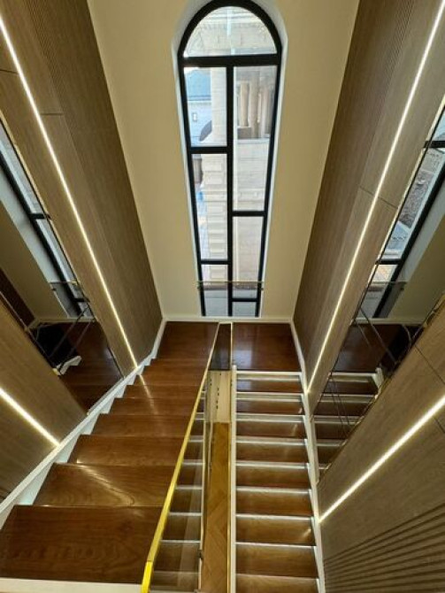 Дом, 320 м², 6 комнат, Агентство недвижимости, Дизайнерский ремонт Бишкек - сүрөт 3