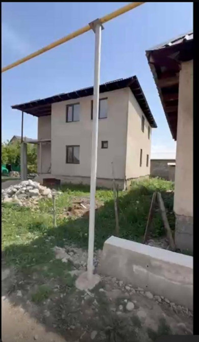 Дом, 200 м², 6 комнат, Агентство недвижимости, ПСО (под самоотделку) Бишкек - сүрөт 1