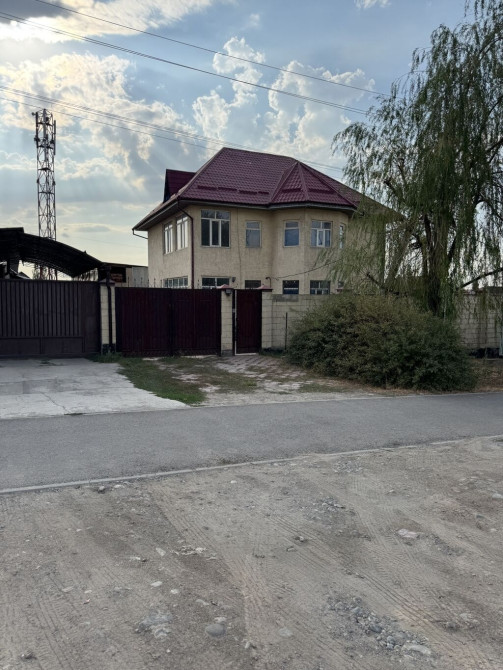 Дом, 200 м², 6 комнат, Агентство недвижимости, Евроремонт Бишкек - сүрөт 1