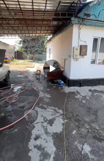 Дом, 109 м², 6 комнат, Агентство недвижимости, Старый ремонт Бишкек - сүрөт 2