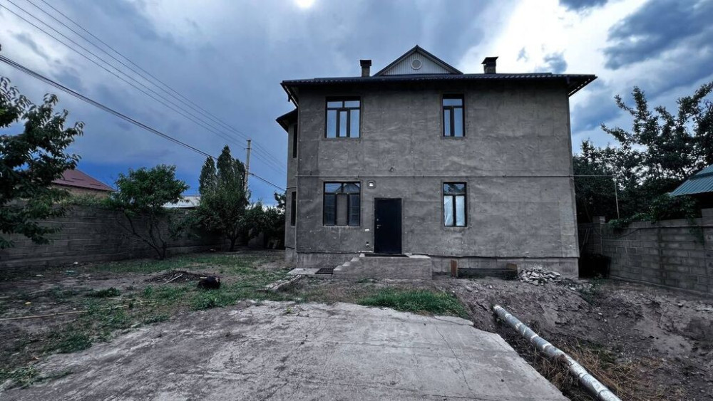 Дом, 200 м², 6 комнат, Собственник, ПСО (под самоотделку) Бишкек - сүрөт 1