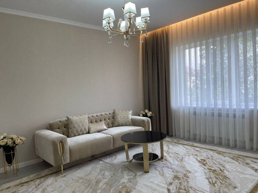 Дом, 179 м², 6 комнат, Агентство недвижимости, Евроремонт Бишкек - сүрөт 1