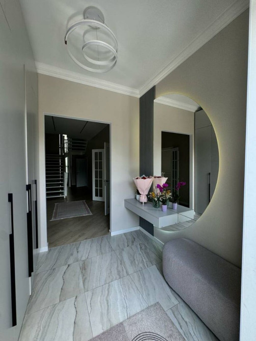 Дом, 315 м², 6 комнат, Агентство недвижимости, Дизайнерский ремонт Бишкек - изображение 1