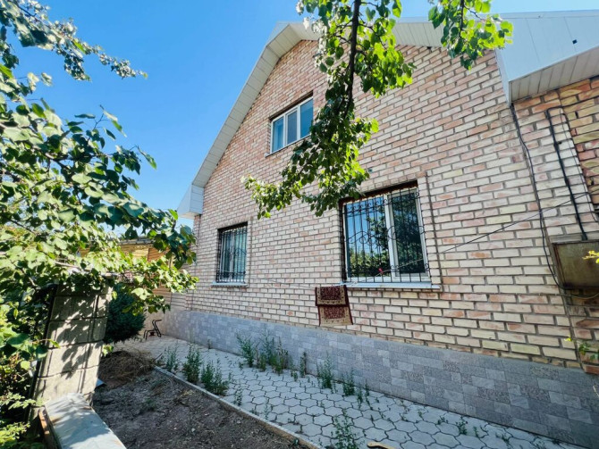 Дом, 160 м², 6 комнат, Агентство недвижимости Бишкек - сүрөт 1