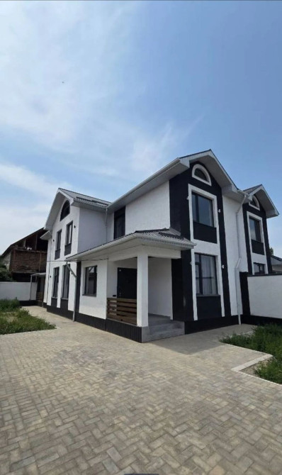 Дом, 250 м², 6 комнат, Риэлтор, Евроремонт Бишкек - сүрөт 1