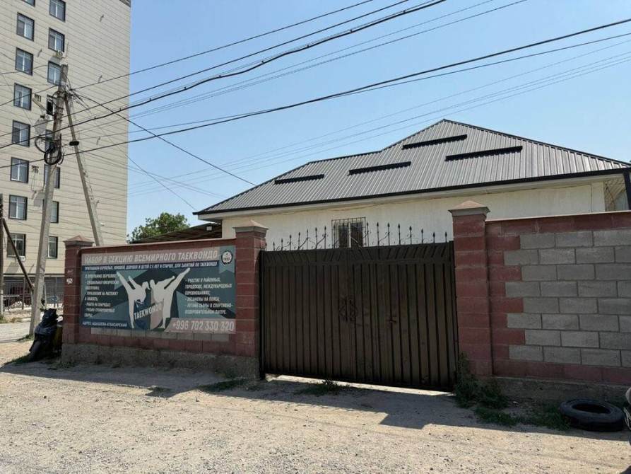 Дом, 250 м², 6 комнат, Агентство недвижимости, Косметический ремонт Бишкек - сүрөт 1