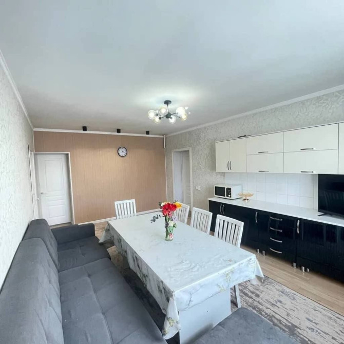 Дом, 180 м², 6 комнат, Риэлтор, Евроремонт Бишкек - сүрөт 1