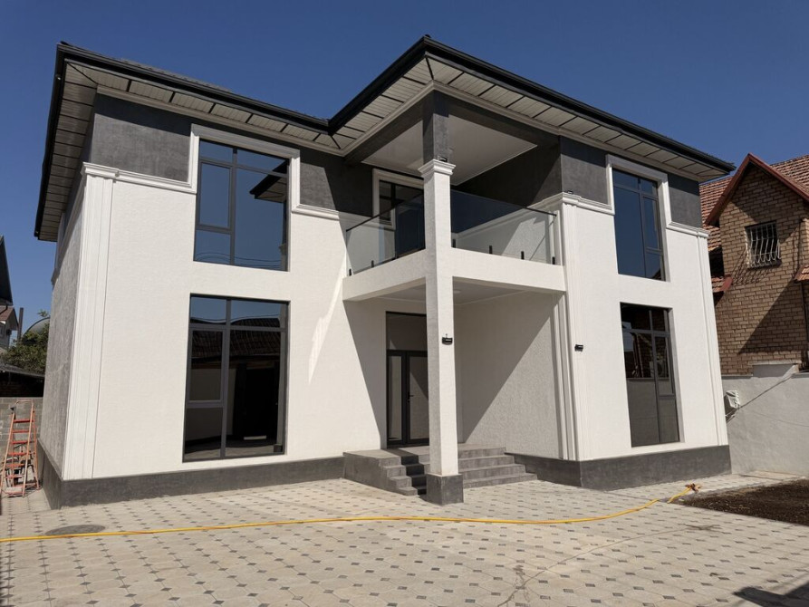 Дом, 300 м², 6 комнат, Собственник, Дизайнерский ремонт Бишкек - изображение 1