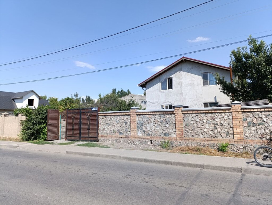 Дом, 180 м², 6 комнат, Собственник, Евроремонт Bishkek - photo 1