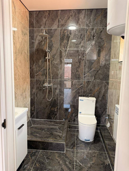 Дом, 300 м², 6 комнат, Агентство недвижимости, Дизайнерский ремонт Bishkek - photo 1