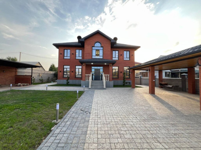 Дом, 360 м², 6 комнат, Собственник, Дизайнерский ремонт Бишкек - сүрөт 1