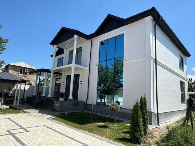 Дом, 380 м², 6 комнат, Агентство недвижимости, Дизайнерский ремонт Бишкек - сүрөт 1