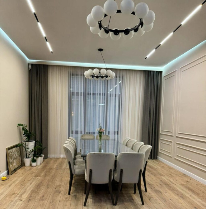 Дом, 280 м², 6 комнат, Собственник, Дизайнерский ремонт Бишкек - сүрөт 1