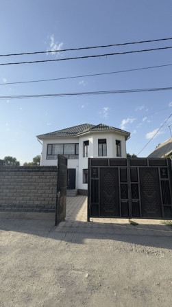 Дом, 200 м², 7 комнат, Собственник, Евроремонт Бишкек - сүрөт 1