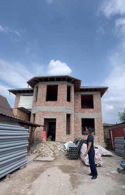 Дом, 220 м², 7 комнат, Агентство недвижимости Бишкек - сүрөт 1