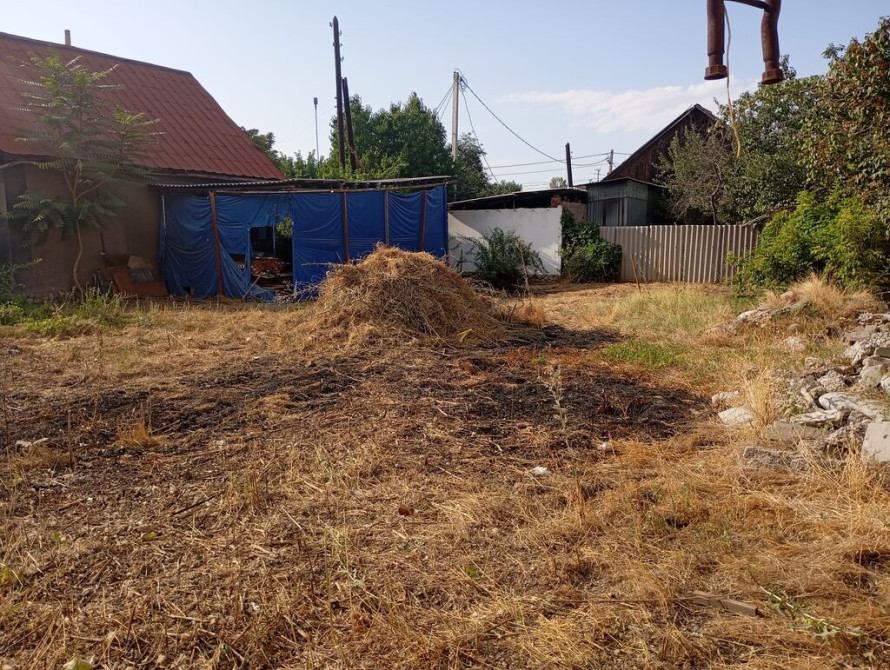 Дом, 140 м², 7 комнат, Собственник, Старый ремонт Бишкек - сүрөт 1