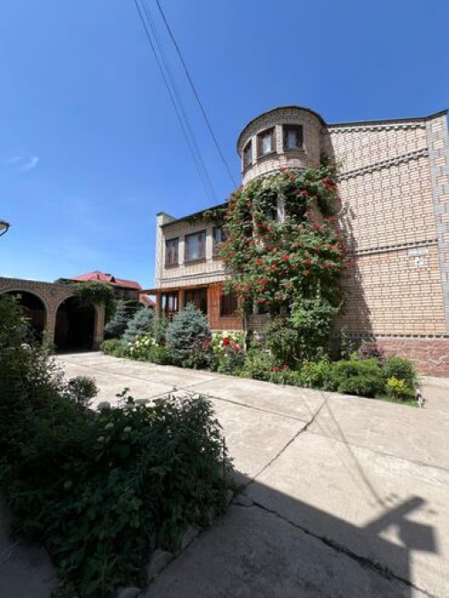 Дом, 610 м², 7 комнат, Собственник, Косметический ремонт Бишкек - сүрөт 3