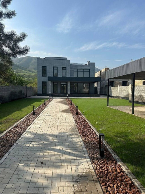 Дом, 344 м², 7 комнат, Риэлтор, ПСО (под самоотделку) Бишкек - сүрөт 1