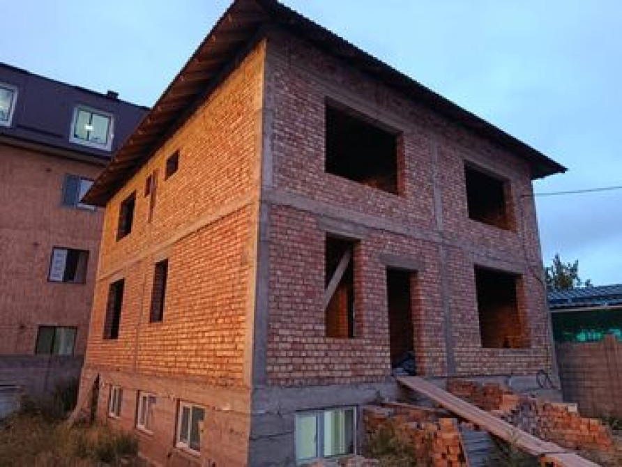Дом, 100 м², 7 комнат, Собственник, ПСО (под самоотделку) Бишкек - сүрөт 2