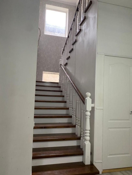 Дом, 240 м², 7 комнат, Риэлтор, Евроремонт Бишкек - сүрөт 1