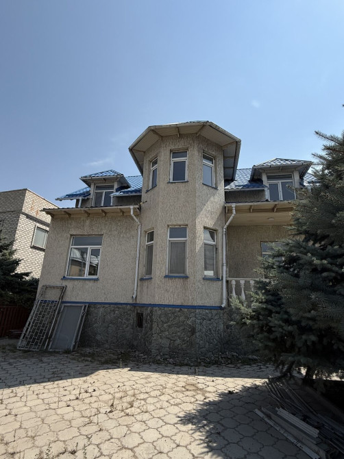 Дом, 300 м², 7 комнат, Агентство недвижимости, Косметический ремонт Бишкек - сүрөт 1