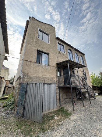 Дом, 247 м², 7 комнат, Риэлтор, Косметический ремонт Бишкек - сүрөт 1