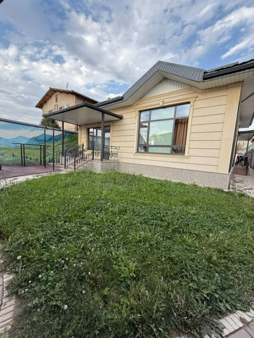 Дом, 200 м², 8 комнат, Собственник, Евроремонт Бишкек - сүрөт 1