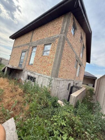 Дом, 380 м², 8 комнат, Агентство недвижимости, ПСО (под самоотделку) Бишкек - сүрөт 3