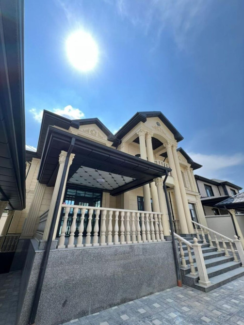 Дом, 320 м², 8 комнат, Агентство недвижимости, Дизайнерский ремонт Бишкек - сүрөт 1