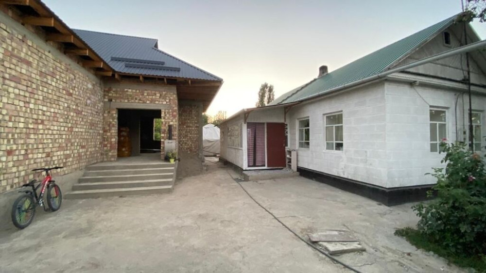 Дом, 170 м², 8 комнат, Собственник, ПСО (под самоотделку) Bishkek - photo 1