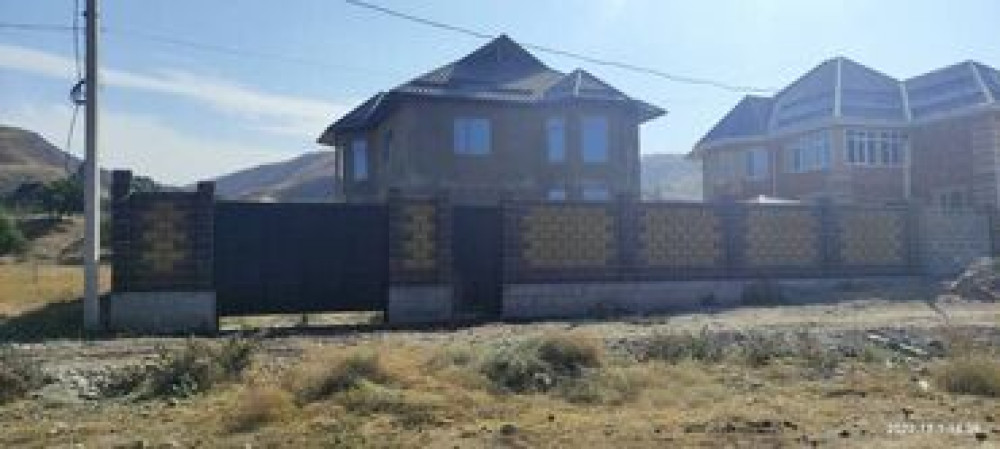 Дом, 280 м², 8 комнат, Агентство недвижимости, ПСО (под самоотделку) Bishkek - photo 1