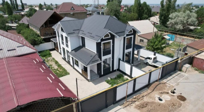 Дом, 220 м², 8 комнат, Агентство недвижимости, Дизайнерский ремонт Бишкек - сүрөт 1