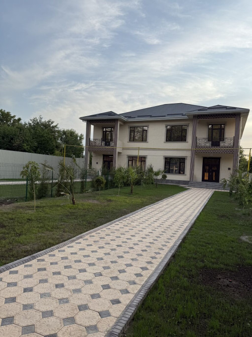 Таунхаус, 250 м², 8 комнат, Собственник, Евроремонт Bishkek - photo 1