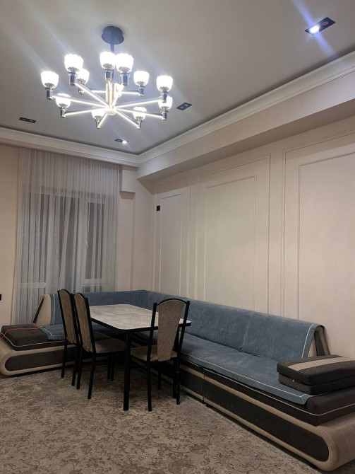 Дом, 241 м², 8 комнат, Агентство недвижимости, Дизайнерский ремонт Бишкек - сүрөт 1