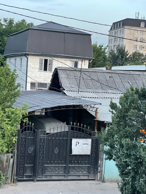 Дом, 270 м², 8 комнат, Собственник, Косметический ремонт Бишкек - сүрөт 1