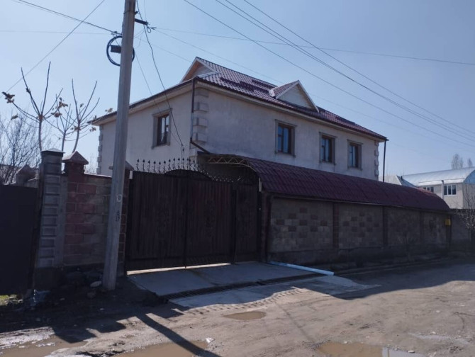 Дом, 190 м², 8 комнат, Собственник, Косметический ремонт Бишкек - сүрөт 1
