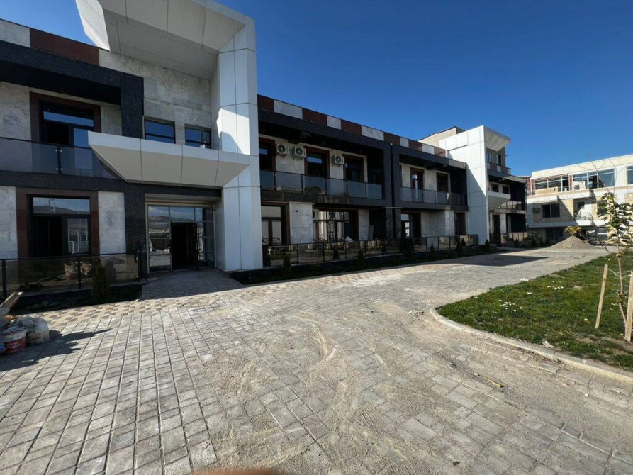 Дом, 205 м², 8 комнат, Агентство недвижимости, ПСО (под самоотделку) Bishkek - photo 1