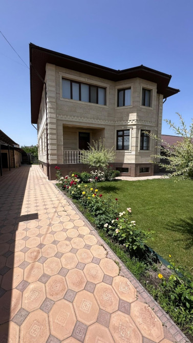Дом, 400 м², 9 комнат, Собственник, Евроремонт Бишкек - сүрөт 1