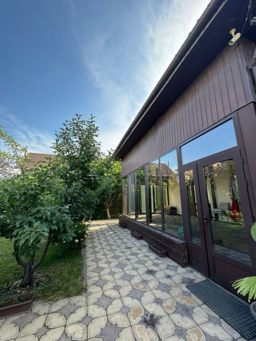 Дом, 355 м², 9 комнат, Риэлтор, Дизайнерский ремонт Бишкек - сүрөт 1