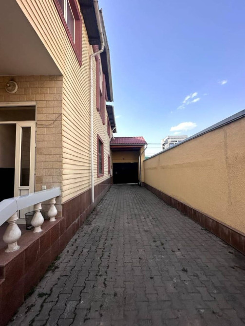 Дом, 350 м², 9 комнат, Агентство недвижимости, Евроремонт Bishkek - photo 1