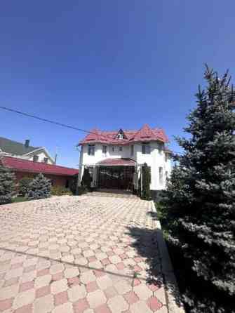 Дом, 350 м², 10 комнат, Агентство недвижимости Бишкек