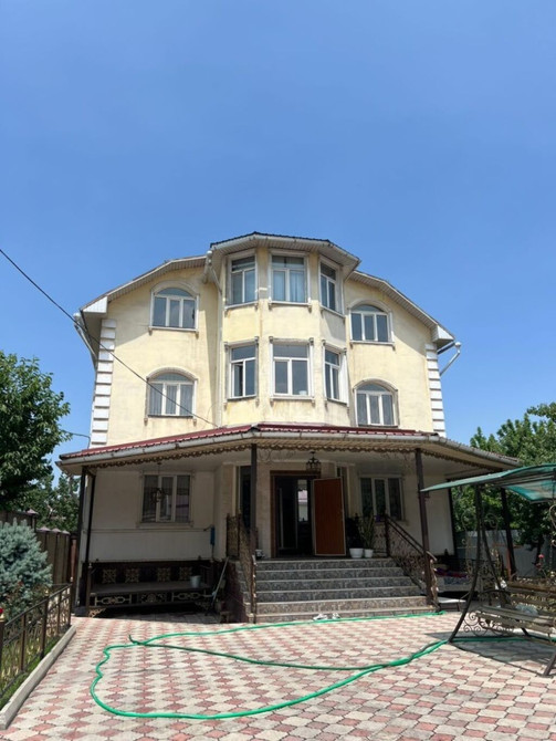 Дом, 400 м², 10 комнат, Собственник Bishkek - photo 1