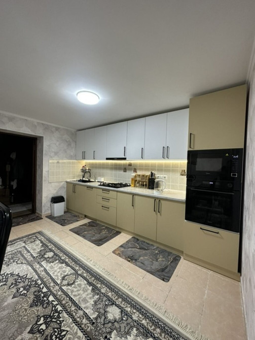 Дом, 260 м², 10 комнат, Собственник Бишкек - сүрөт 1