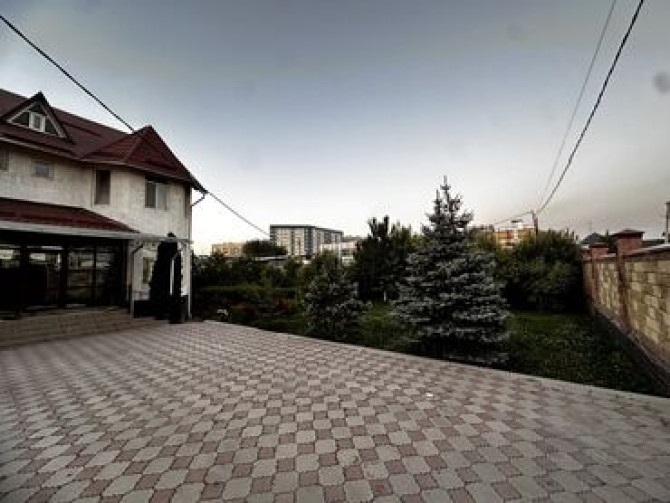 Дом, 300 м², 10 комнат, Собственник, Дизайнерский ремонт Бишкек - сүрөт 3