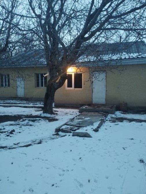 Дом, 150 м², 10 комнат, Собственник, Старый ремонт Бишкек - сүрөт 2